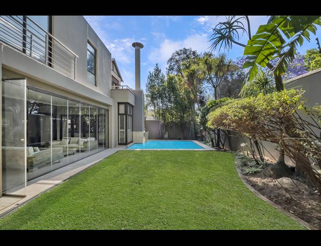 5 BEDROOM HOUSE FOR SALE IN HYDE PARK